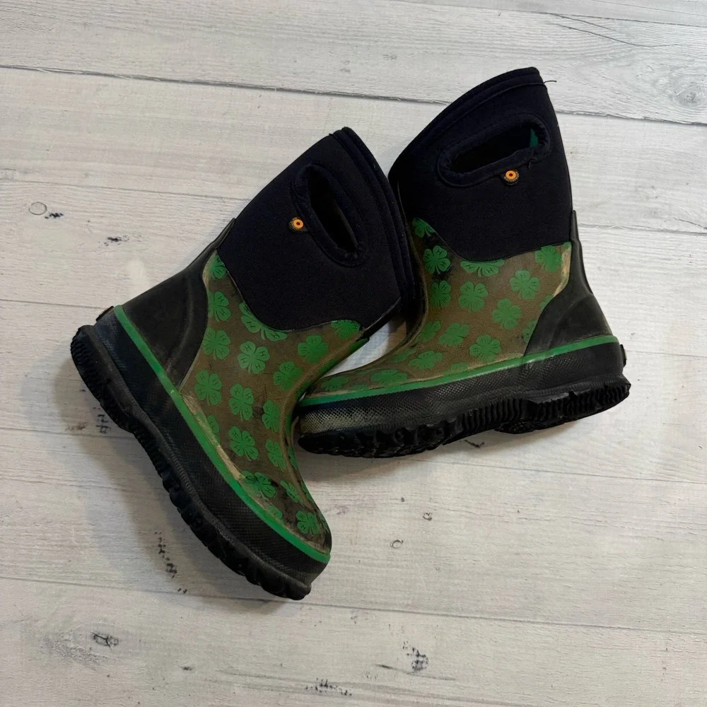 Bogs kids classic 4H snow boot little kids size 8